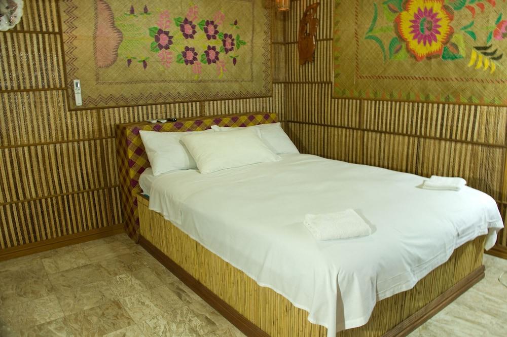 Kokomos Hotel And Restaurant Angeles Buitenkant foto
